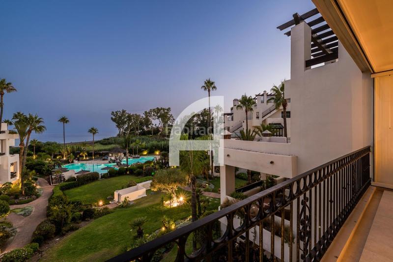 Foto 2ae37f10-1228-434b-9868-716db4ecb80b. Piso en bahia de velerin 5 en El Velerín Estepona