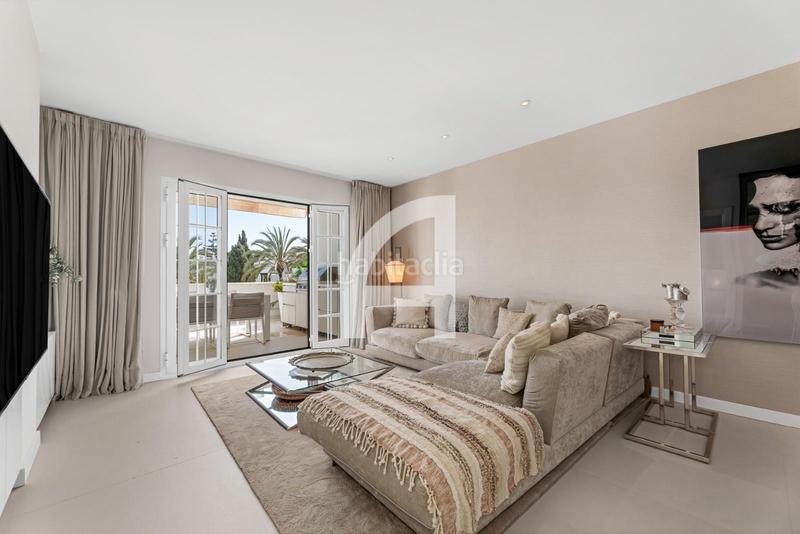 Foto cffc809a-1001-45b7-bb30-0bafa38cc695. Piso apartamento exclusivo en Puente Romano, golden mile en Marbella