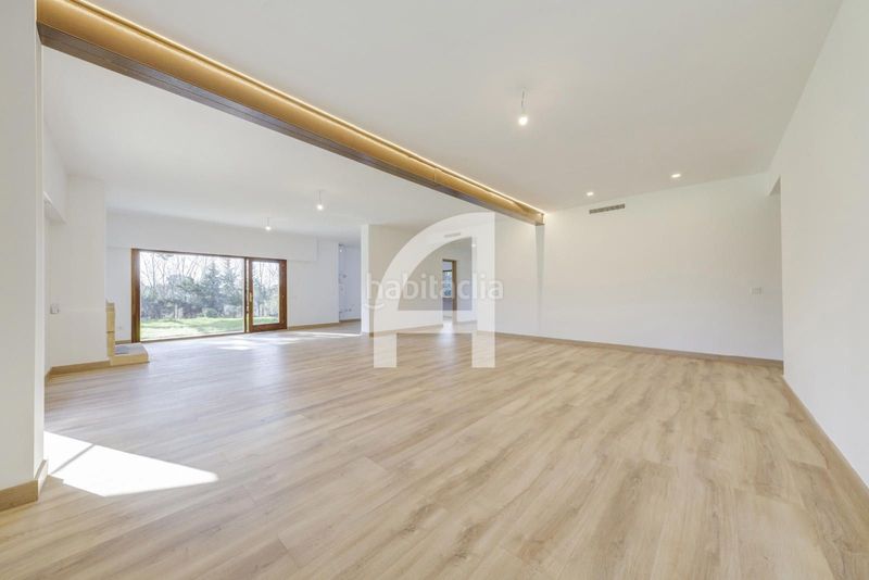 Foto a4362965-adb2-4419-bd42-076fac0e5ff3. Chalet con riscaldamento piscina in Villafranca del Castillo Villanueva de la Cañada
