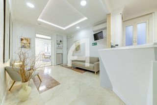 Pis  Goya. Vivienda en la  calle goya con 2 balcones a la calle