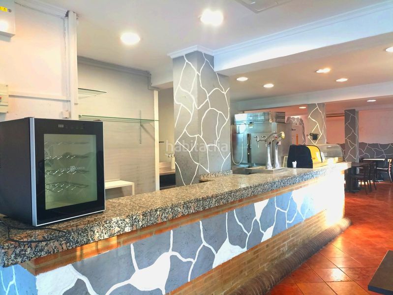 Foto 85b8f7e6-2a9b-47d0-9088-86e6209d56ea. Traspàs local comercial a Quart de Poblet