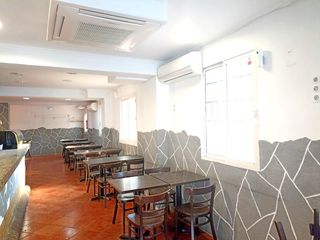 Local Comercial  Carrer trafalgar. �gran oportunidad de inversi�n! se vende local con traspaso de b