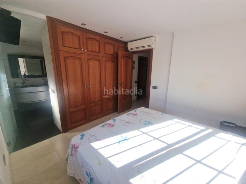 Foto 13138734-2a58-4ff2-a2b9-0e6ab0c50a6d. Casa aparellada amb xemeneia calefacció aparcament a Cerdanyola del Vallès