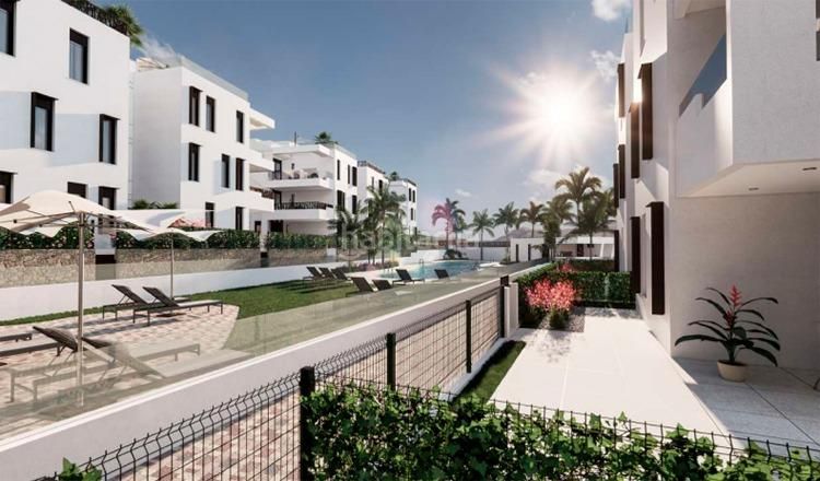 Foto 1e8e7355-1620-4290-8615-74ca2a74e37b. Planta baja  de obra nueva con jardín y terrazas a 600m del mar en San Juan de los Terreros