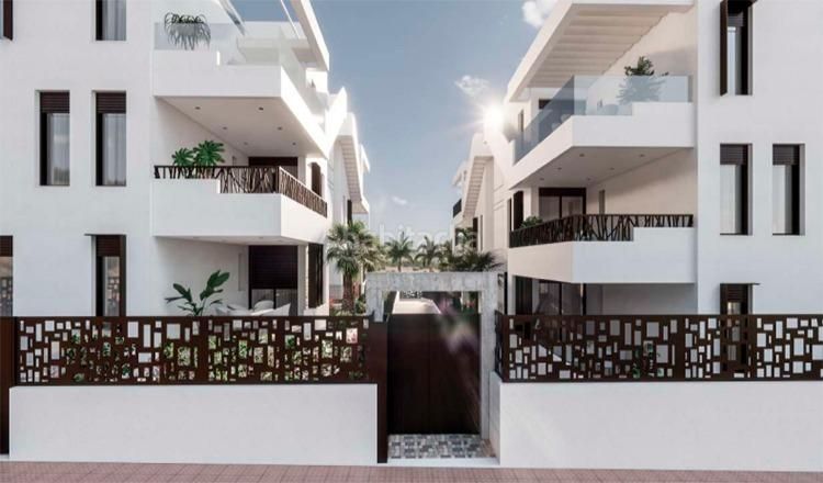 Foto e3909608-8449-4f1c-97e6-8afe7e1f3c87. Planta baja  de obra nueva con jardín y terrazas a 600m del mar en San Juan de los Terreros