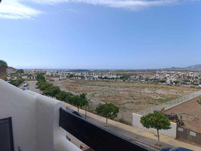 Foto 1a3a6ec3-be68-47c2-b776-187865696ad3. Ático  exclusivo con piscina climatizada y pista de pádel en lomas del mar, en Vera
