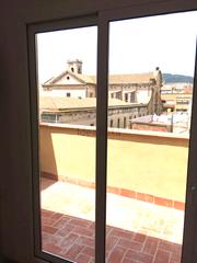 Attique  Carrer de ros de olano 19. Ideal persona sola o como inversion