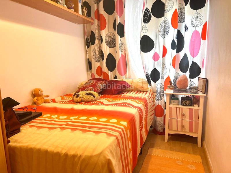 Foto e16005ad-53a7-4ecb-98ee-67c8702b0fa6. Lloguer pis a calle atlantida 25-31 a Llefià Badalona