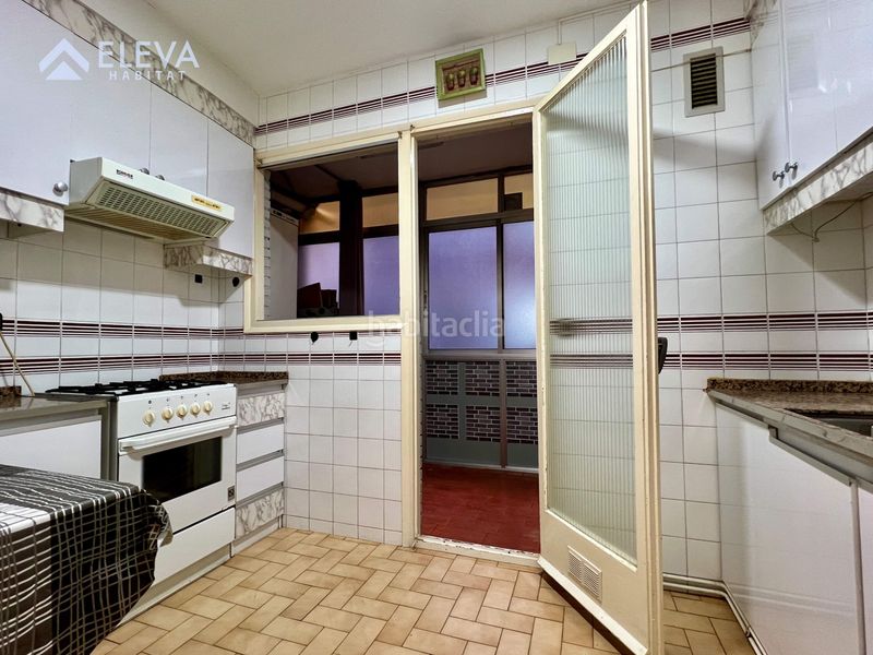 Foto df716b63-845d-45ad-bc1d-43eaaa299d1e. Piso luz, vistas al castillo y gran potencial en el corazón de Pardinyes! en Lleida