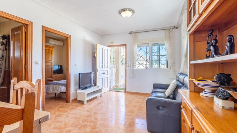 Foto 4651d312-b8da-4513-b667-2f5808429b9c. Casa con piscina in Zona Carrefour - Urbanizaciones Torrevieja