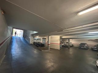 Autoparkplatz  Carrer de sants