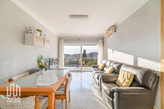 Pis  Avinguda del mil·lenari. Piso en venta en av mil·lenari