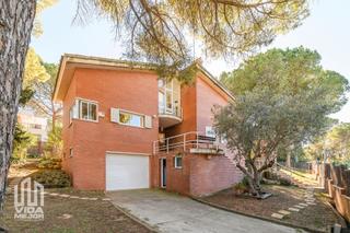 Chalet  Carrer de la garrotxa. Casa / chalet independiente en venta en cl garrotxa 3, begues