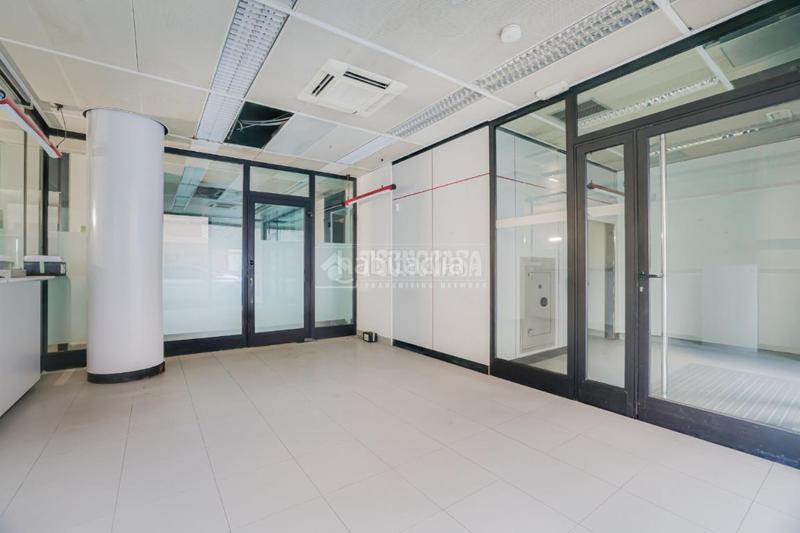 Foto 28227887-5066-4390-8869-873fdf3f4bfa. Alquiler local comercial  en alquiler en Rubí