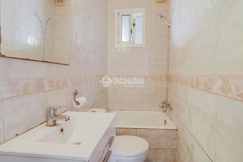 Foto 17f639b0-a32c-4574-b325-739e8a48aaf5. Piso  en venta en Centre Rubí