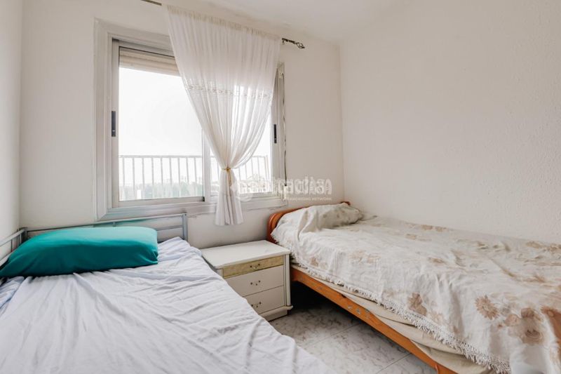 Foto a48ffa0e-5c01-4ba3-b950-f4321a5eb1e9. Piso  en venta en Centre Rubí