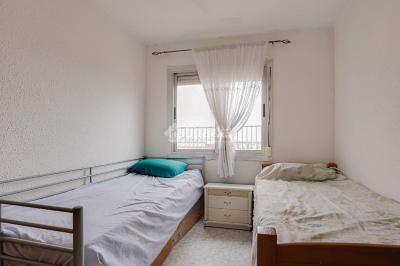 Foto fef6cf91-1eaa-4b4c-9cda-b56a9e372c1a. Piso  en venta en Centre Rubí