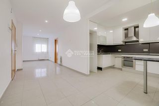 Etagenwohnung  Carrer d'orense. Piso en venta en rubí