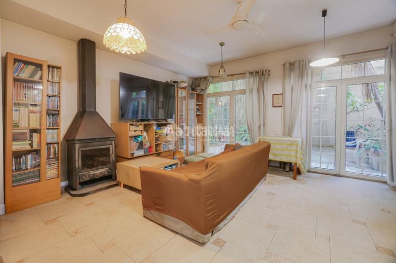 Foto 7cd03a73-8b4c-4d76-ab0b-b3a956d2880d. Casa aparellada amb calefacció aparcament a Zona Nord Rubí