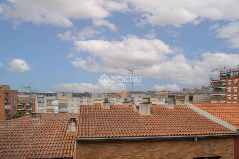 Foto 0677f0c6-6315-41ab-816f-9bc01c54be71. Pis amb calefacció a Mercat Rubí
