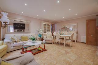 Maison jumelée à Ca n´Oriol. Casa en venta en rubí