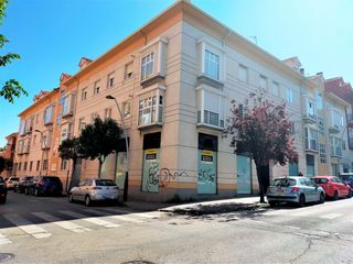 Lloguer Apartament  Calle de san pedro. Apartamento alquiler, piscina comunitaria y ascensor