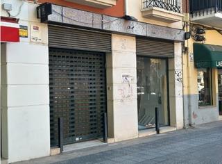 Local Comercial en Calle de la florida 57. Se vende local centrico
