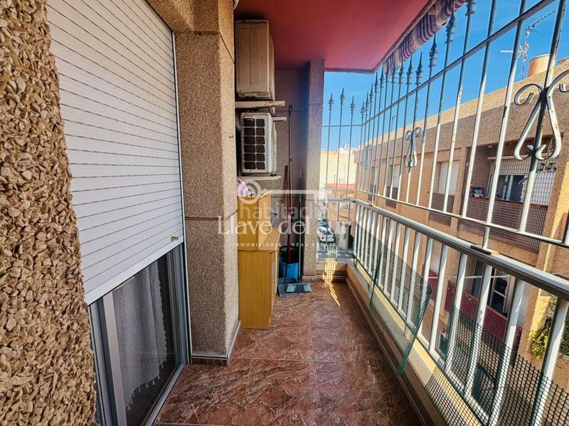 Foto f938d077-b935-4a9d-8afd-7dbdffa0c997. Pis a Casco Antiguo Águilas