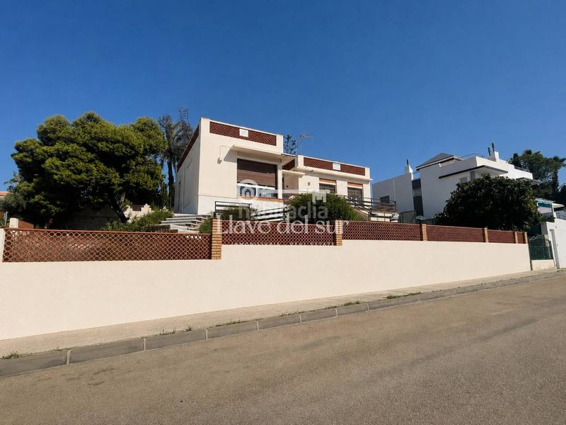 Foto ecf15faf-8297-427b-b4a7-40965816e39d. Casa amb aparcament a Calarreona Águilas