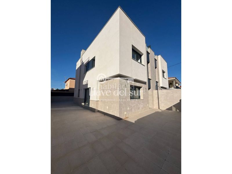Foto 4e0c7af1-bdac-440f-9f50-b2639b4ab442. Maison jumelée dans calle salvador dalí 5 dans Calabardina Águilas