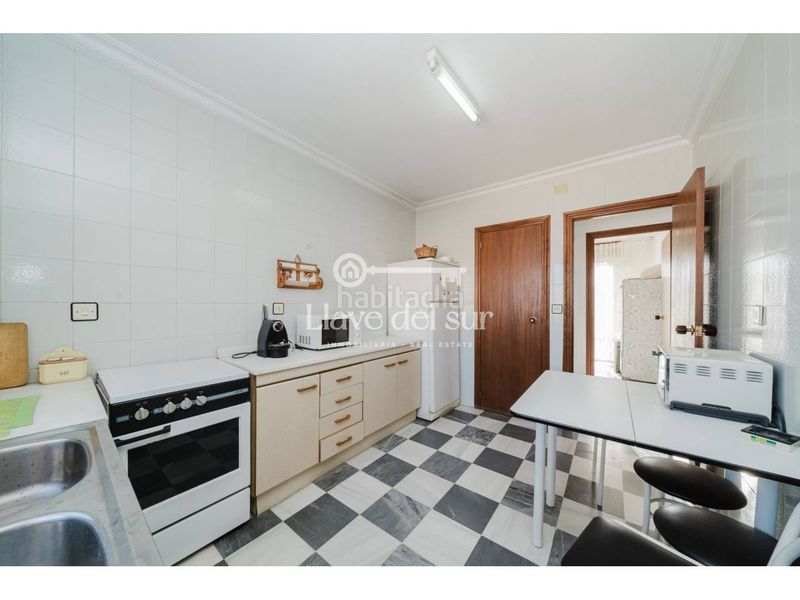 Foto f939425f-a0e4-4c48-8f4f-2d68ccdb5f6b. Piso  en el centro a 5 min del mar en Casco Antiguo Águilas