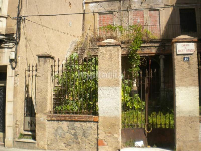 Foto aedcc7b9-f569-4a6b-880d-9e6a88bd4557. Casa  para reformar en el centro en Centre Sabadell