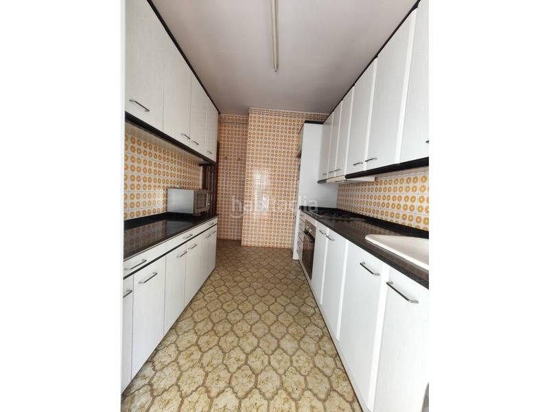 Foto 88da9ba8-f56d-4079-aa70-e1cffac1e4a7. Piso espacioso piso con dos terrazas soleadas y vistas despejadas en el corazón del Eixample en Sabadell