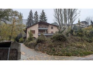 Chalet  Fígols. Casa  chalet con fuego a tierra, garaje , dos terrenos en la mis