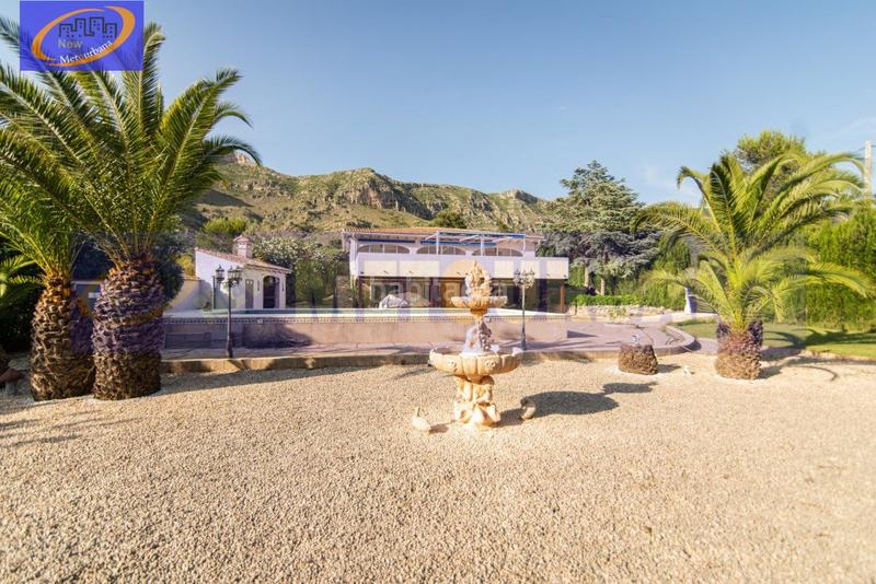 Foto 0a42ee31-3f9c-4c76-aa4b-32bcd6a46dfd. Xalet amb calefacció aparcament piscina a Barx