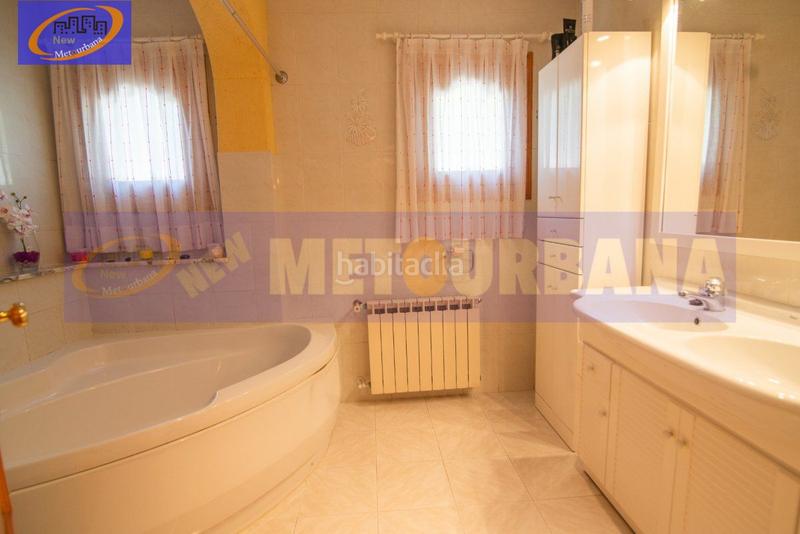 Foto 461d893d-b711-49fc-b80a-60a7a34fc122. Xalet amb calefacció aparcament piscina a Barx