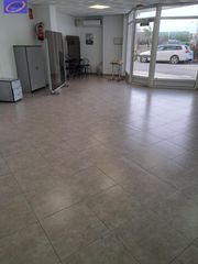 Rent Business premise  Calle vall d'albaida. Local espacioso y totalmente reformado en vall d albaida