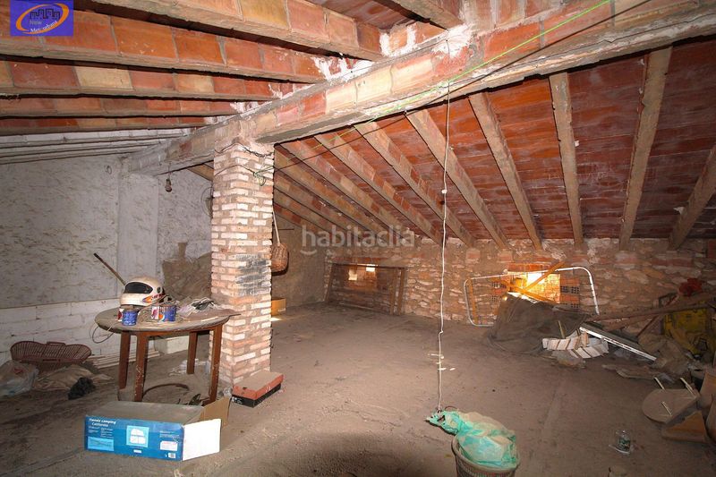 Foto a0dd6e8f-b5a6-42e4-9217-3103b9d9bad0. Casa a Requena