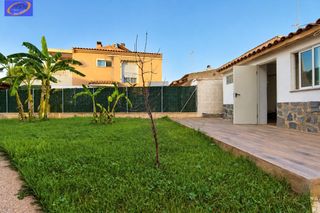 Casa a schiera in Godelleta. Adosado increíble con terraza para entrar a vivir en godelleta