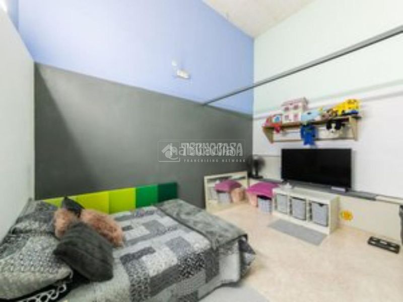 Foto 4e636d89-033a-420a-8764-9676f0d29ffe. Edifici a Arboç (L´)