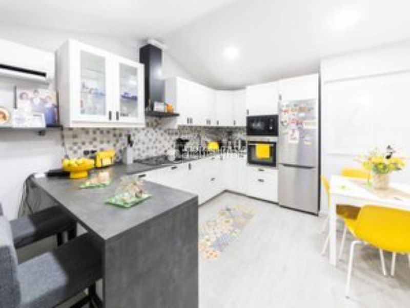 Foto fdbec886-5876-4b1c-8091-cbb79bad9af3. Edifici a Arboç (L´)