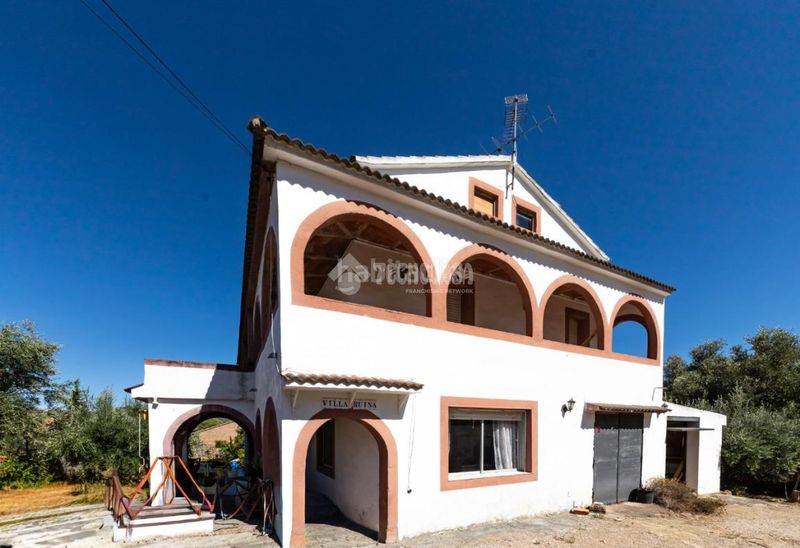 Foto 448080a5-88fe-4728-9475-92dfa6495576. Casa a Montmell (El)