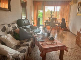 Piso en Casco Antiguo. Amplia vivienda con vistas al parque y a solo 5 minutos de la pl