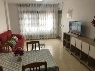 Miete Etagenwohnung in Casco Antiguo. Se alquila  julio y agosto  piso céntrico y a escasos metros de