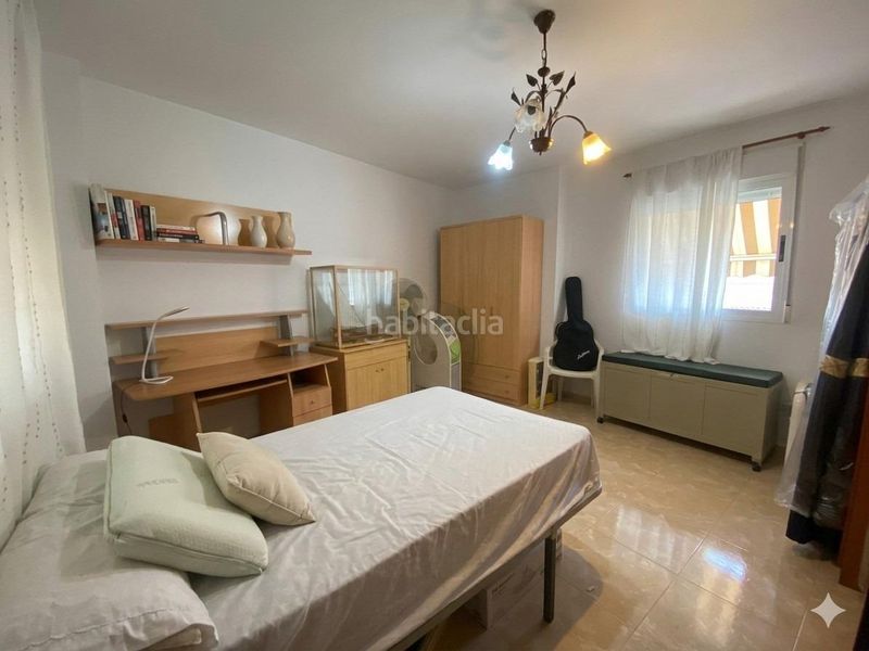 Foto f9766a1c-ae1d-4094-93f3-f5b9b458dc66. Pis amb aparcament a Águilas