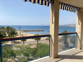 Location Appartement  Paseo constitucion. Alquiler vacacional en primera línea de playa con vistas especta