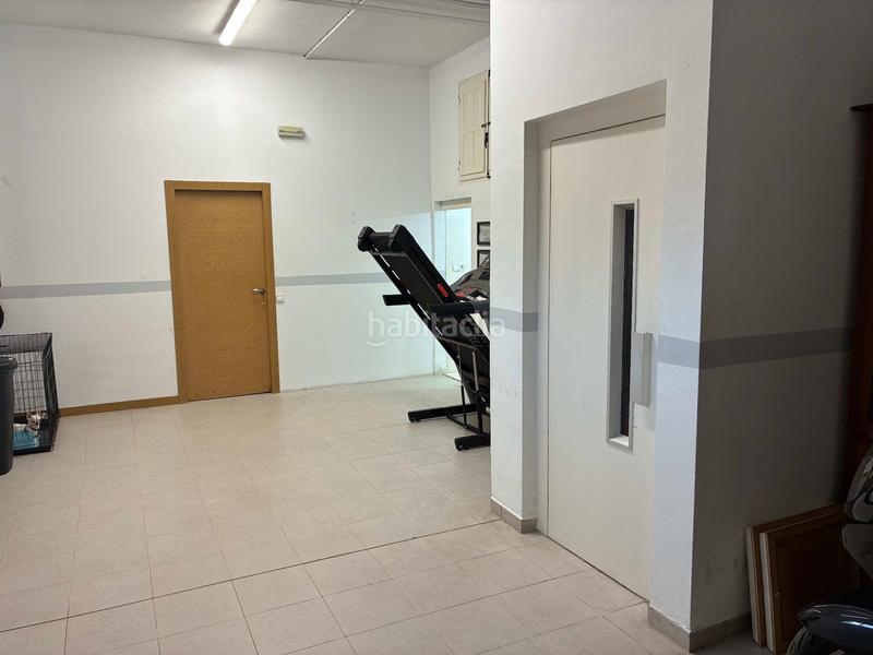 Foto dc983a45-cacc-4b1f-91d1-769a40d71856. Doppelhaus mit kamin heizung parking in Valls