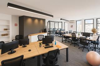 Miete Büro in Plaça d'urquinaona 6. Alquiler de oficina en plaza urquinaona de 1 habitación con mueb