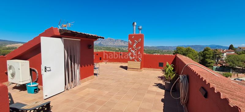 Foto 244d016a-05b5-4cb4-a76b-11f9ad9f8607. Xalet amb xemeneia calefacció aparcament piscina a Masquefa