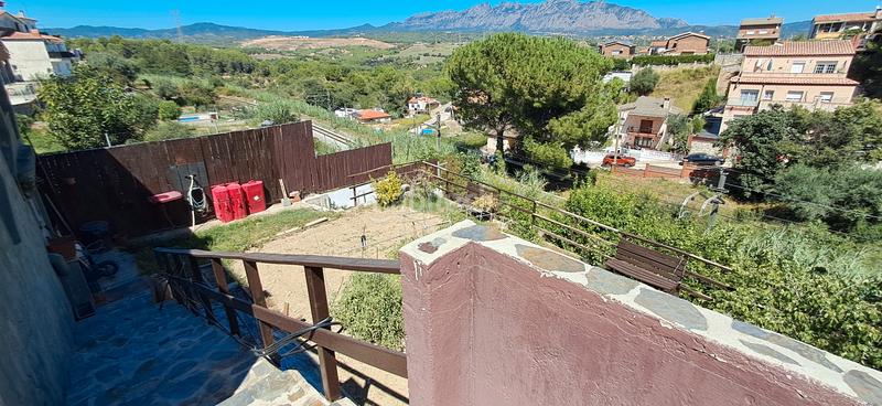 Foto 80d90c8b-ad44-48cb-b2fd-ece529a65a61. Xalet amb xemeneia calefacció aparcament piscina a Masquefa